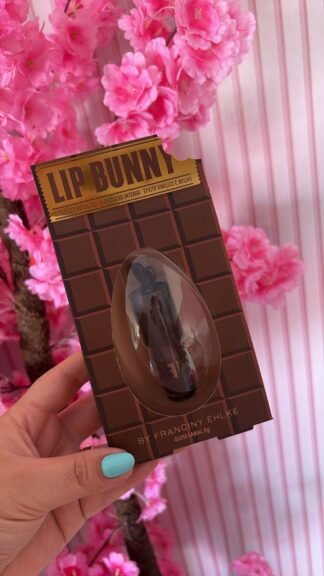 Lip banny